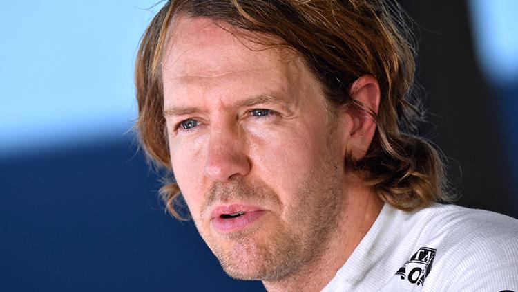 Son Dakika: Formula 1de bir devir kapanıyor Sebastian Vettel emekli oluyor