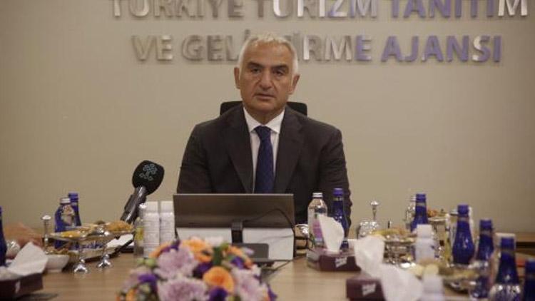 Bakan Ersoy: Türkiye turizmde rekor kıracak