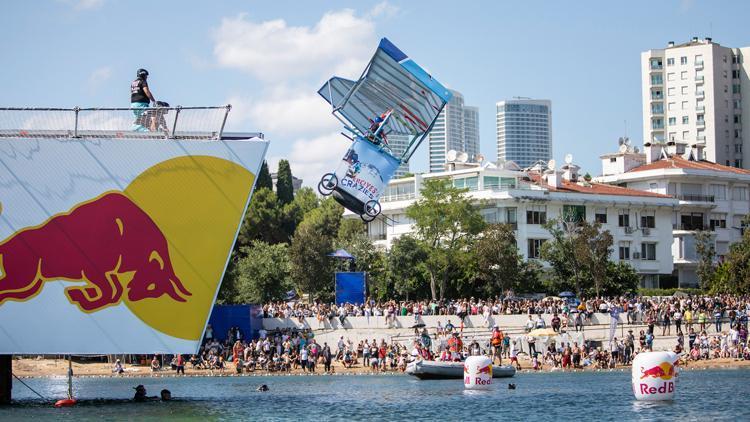 Red Bull Uçuş Günü Caddebostanda gerçekleşecek