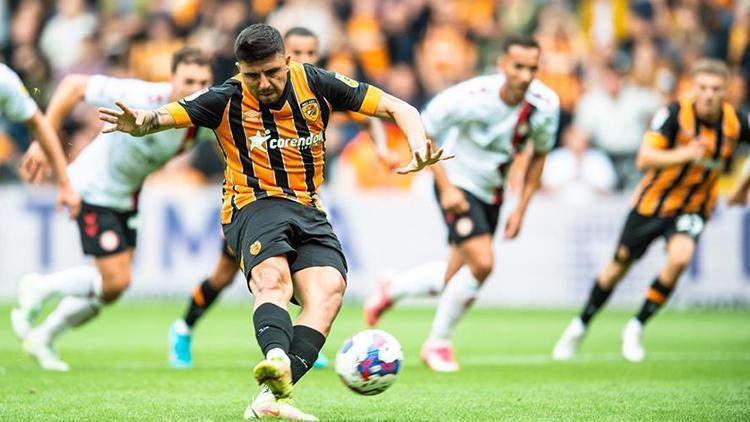 Ozan Tufan ve Seri, Hull City’e galibiyeti getirdi