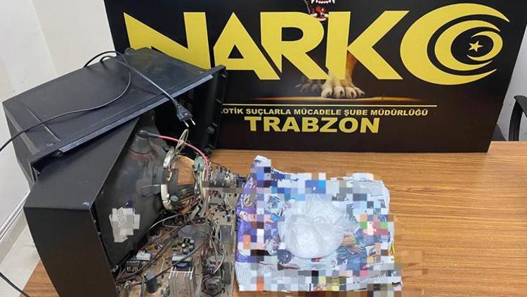 Trabzonda televizyondan 300 bin liralık uyuşturucu çıktı