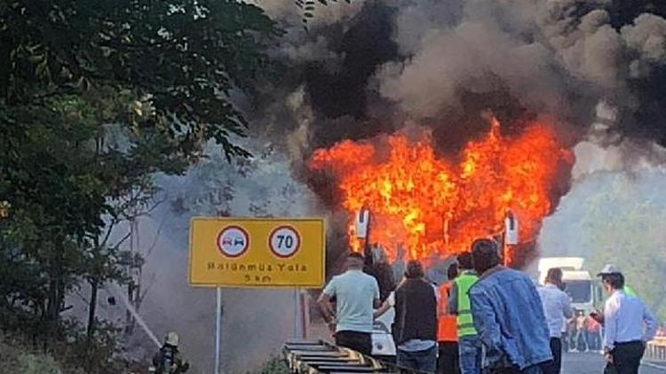 Bursada yolcu otobüsü alev alev yandı 40 yolcu tahliye edildi