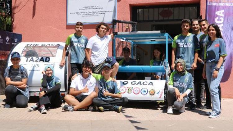 Liselilerin elektrikli ve otonom yarışları TEKNOFESTde yarıştı