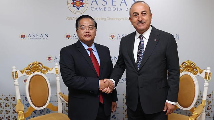 Mevlüt Çavuşoğlu, Kamboçya Müslümanlardan Sorumlu Kıdemli Bakanı ile görüştü