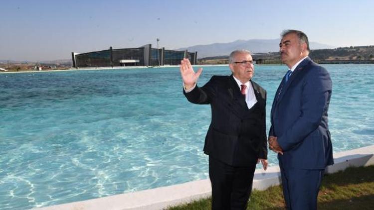 Azerbaycan Büyükelçisi Memmedov, EXPO 2023 alanını gezdi