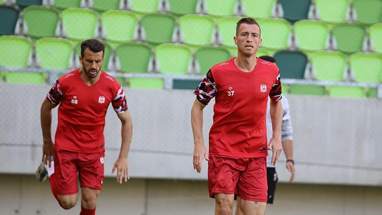Sivasspor’a yeni sezon öncesi kötü haber Hakan Arslan sakatlandı