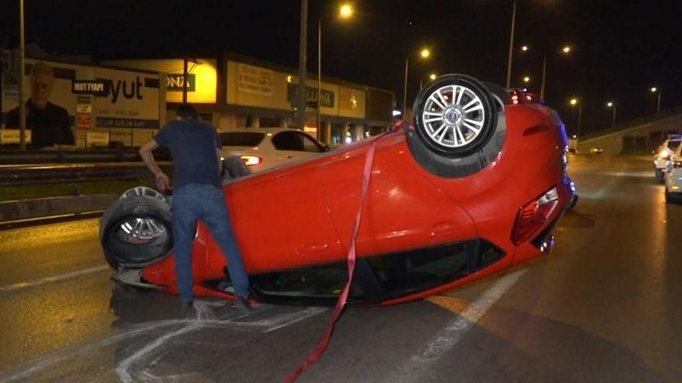 Takla atarak metrelerce sürüklenen otomobilden burnu bile kanamadan çıktı