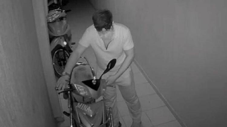 Apartmandan elektrikli motosiklet hırsızlığı: O anlar kamerada