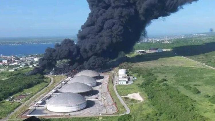 Küba’da petrol tesisinde yangın