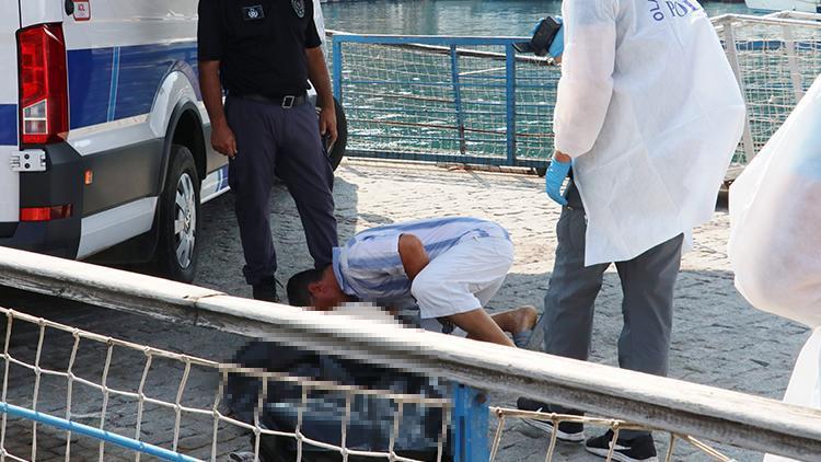 Antalyada acı olay Kardeşleri yıkıldı... Emekli öğretmen denizde boğuldu