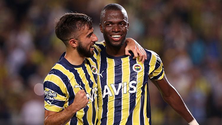 Fenerbahçe - Ümraniyespor maçında Enner Valencia şov Hem kendini affettirdi hem de Semih Şentürkten sonra bir ilki yaşadı