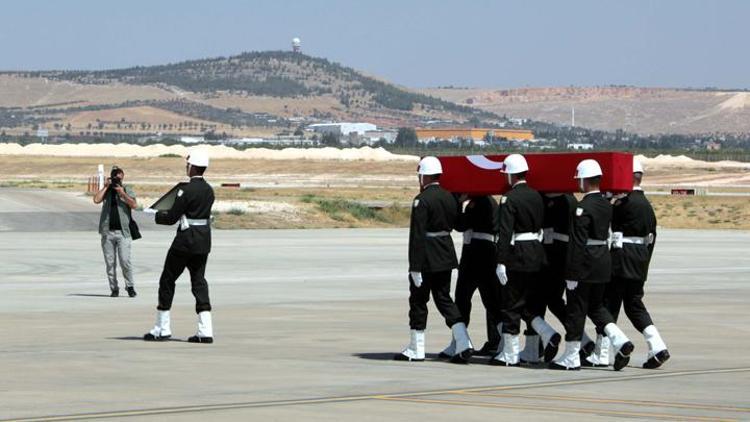 Şehit Uzman Çavuş Mahsun Şimşekin cenazesi Gaziantepe getirildi