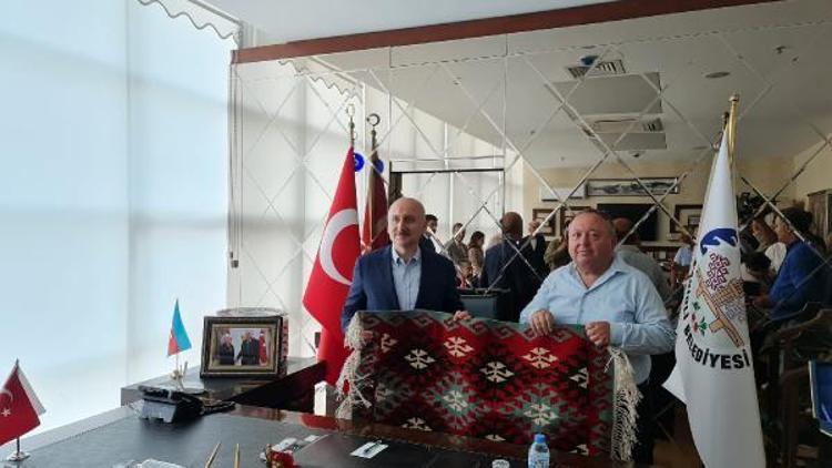 Bakan Karaismailoğlundan Kadirli Belediyesine ziyaret