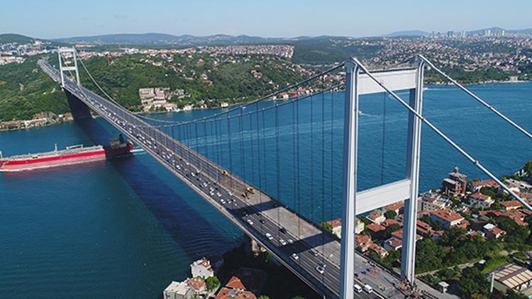 Fatih Sultan Mehmet Köprüsünde 13 Ağustosta asfaltlama çalışması