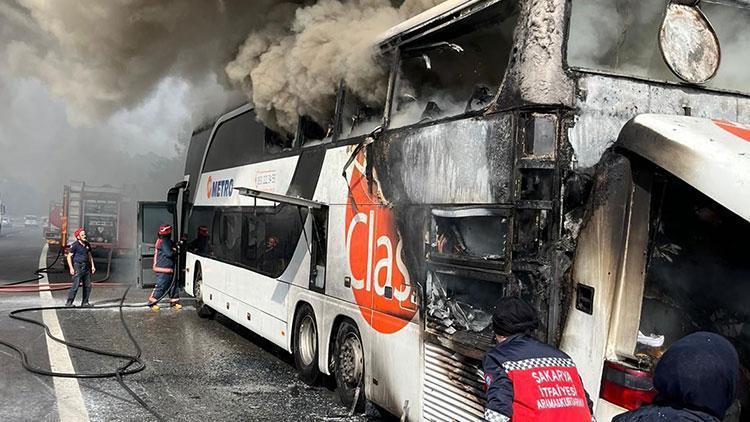 Yolcu otobüsünde korkutan yangın Canlarını zor kurtardılar