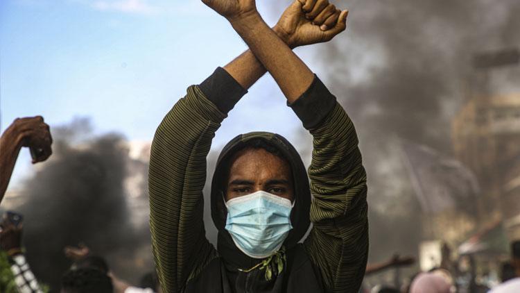Sudanda askeri yönetim karşıtlarından protesto: Müzakere yok meşruiyet yok uzlaşma yok...