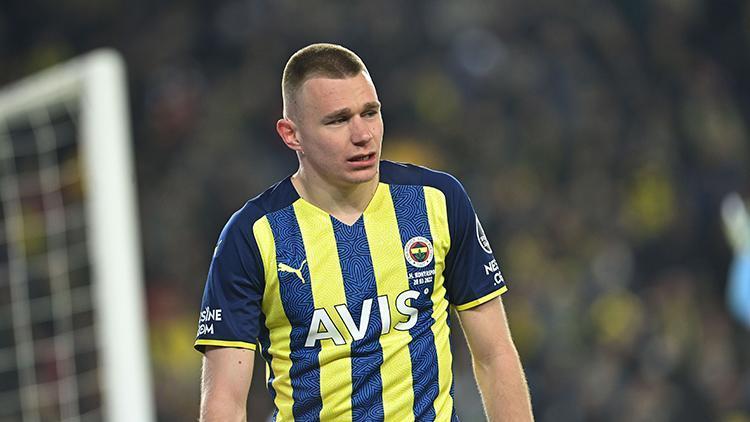 Fenerbahçeli Attila Szalaiye çifte kanca