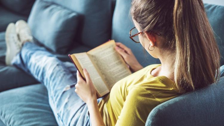 Sesli kitap okumanın faydaları nelerdir Diksiyonu düzeltir mi Kekemeliğe iyi gelir mi