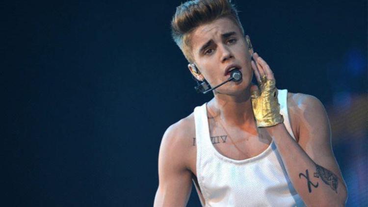 Justin Bieber felç mi oldu Üzücü haberi kendisi duyurdu