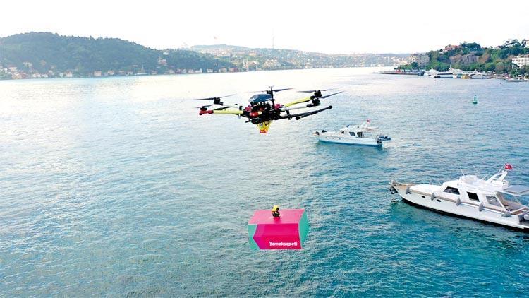 Boğaz’da dronla ilk yemek teslimatı