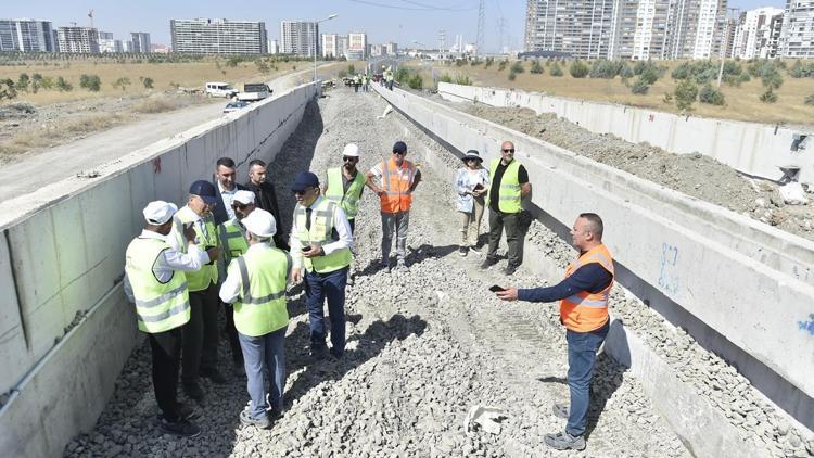 Metroda yoğun mesai sürüyor