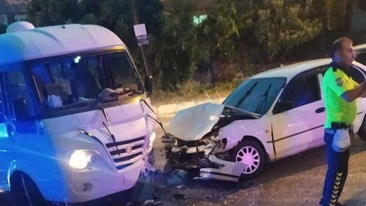 Osmaniye’de minibüs ile otomobil çarpıştı: 9 yaralı