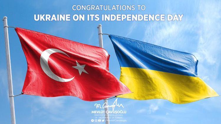Dışişleri Bakanı Çavuşoğlundan Ukraynaya Bağımsızlık Günü mesajı