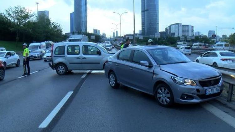 Maltepede zincirleme kaza: Trafik yoğunluğu ulaştı