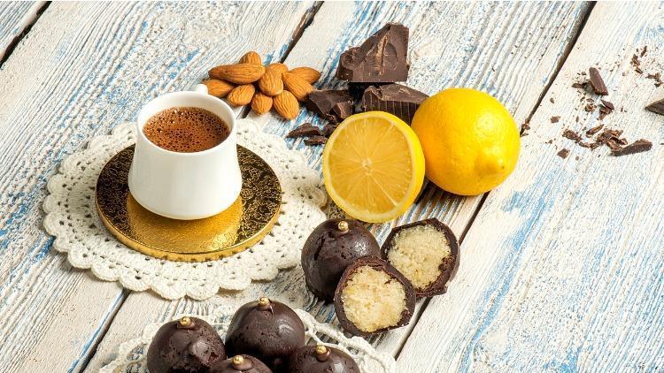Limonlu Türk Kahvesi Zayıflatır Mı, Ne İşe Yarar? Limonlu Türk Kahvesi Faydaları ve Kullanımı