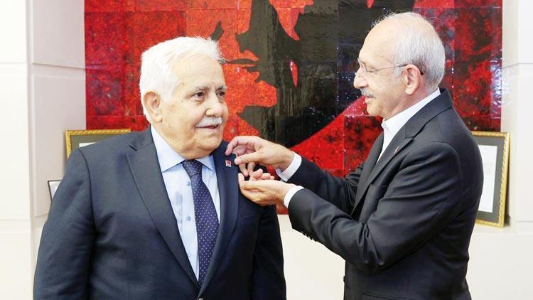 Kılıçdaroğlu’ndan eski AK Partili vekile rozet