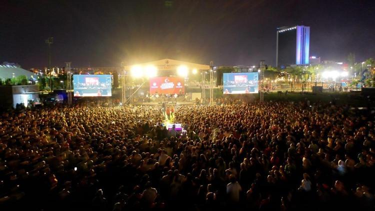 Başkent sahneleri konserlerle ışıldadı