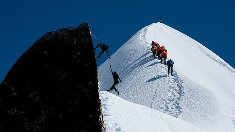 Yanardağ tırmanışı felâketle sonuçlandı: 6 dağcı öldü