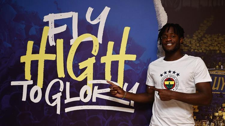 Fenerbahçenin yeni transferi Batshuayi: Buraya gol ve goller atmak için geldim...