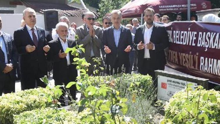 Mustafa Yeşil, vefatının 20’nci yılında kabri başında anıldı