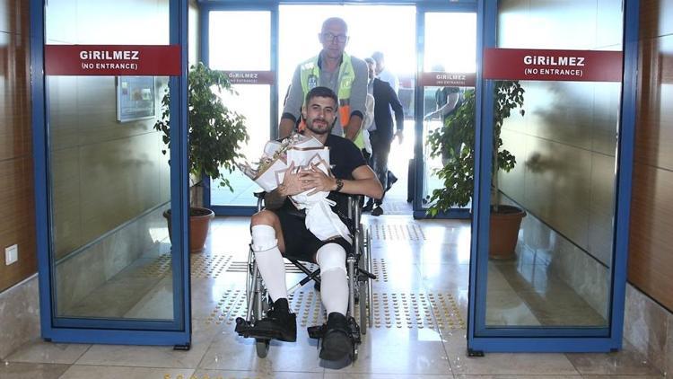 Ameliyat olan Dorukhan Toköz Trabzona geldi