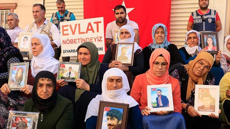 Evlat nöbetindeki baba: HDPnin arka kapısı Kandile açılıyor