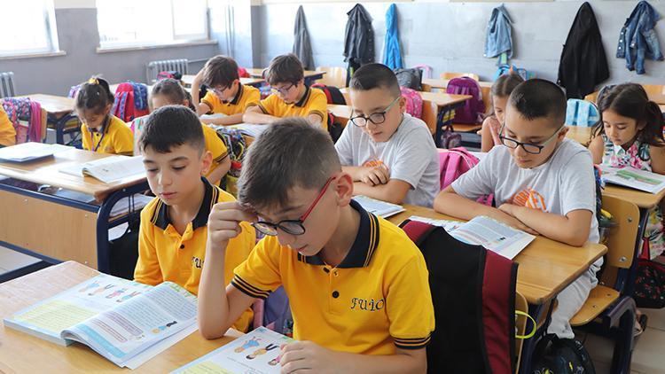 Samsunda 16 ikiz öğrencinin okul heyecanı