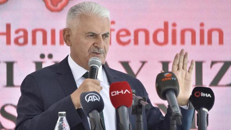 Binalı Yıldırım: Masalar kuruluyor, dağılıyor ama biz her gün yeni proje paylaşıyoruz