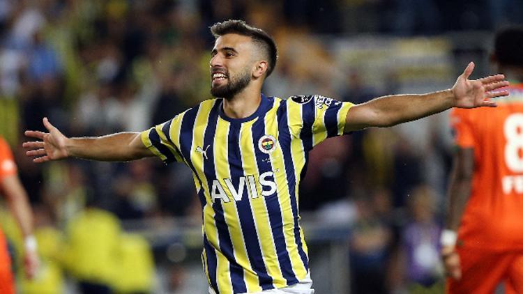 Fenerbahçe-Alanyaspor karşılaşmasında Diego Rossi klasiği Süper Ligde 5 farklı maçta...