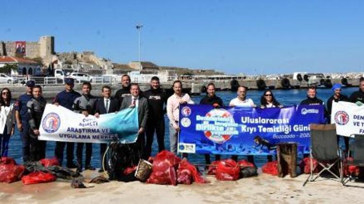 Bozcaada Limanında 30 dakikada 40 çuval çöp toplandı