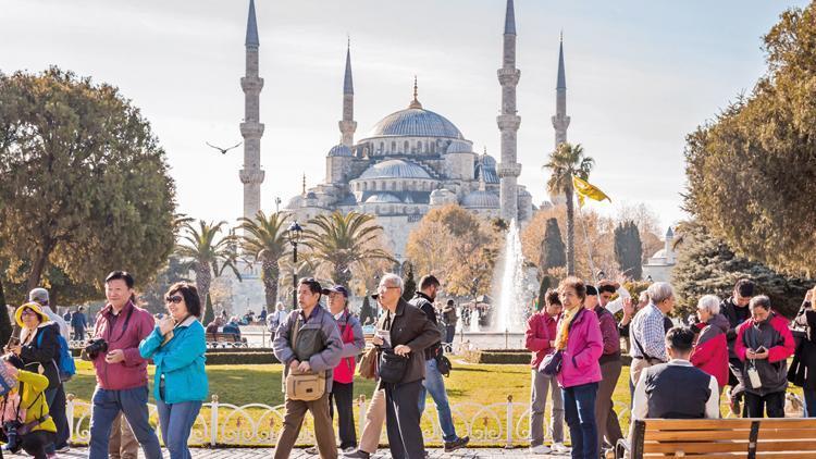 İstanbul’a 8 ayda 10 milyon turist geldi