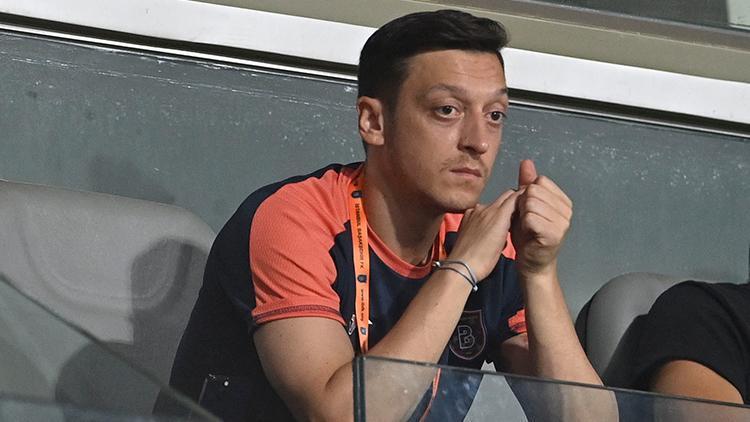 Başakşehirde Mesut Özil şoku 3 ay yok