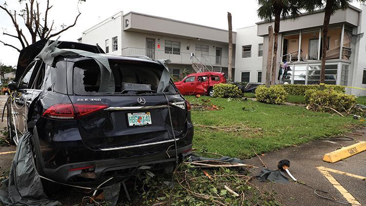 Ian Kasırgası Florida’yı vurdu: 2,5 milyon kişiye tahliye emri...