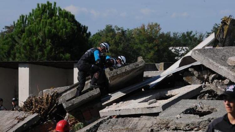 250 kişinin katılımıyla deprem tatbikatı yapıldı