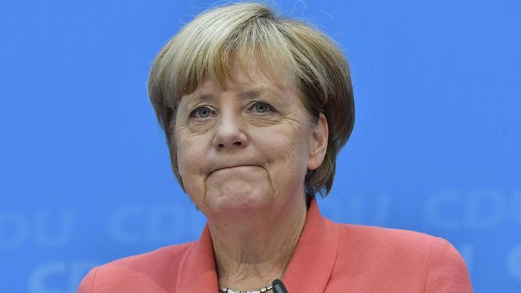 Son dakika: Almanya eski başbakanı Angela Merkele BMden ödül