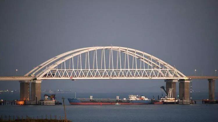 KIRIM KÖPRÜRÜ NEREDE, hangi ülkede, kaç km Kerç Köprüsünün önemi nedir Kırım Köprüsünde patlama meydana geldi