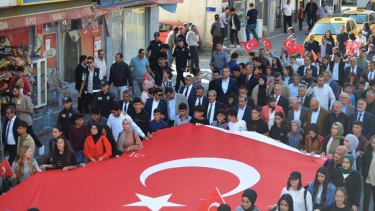 Adilcevazda ceviz festivaline yoğun ilgi