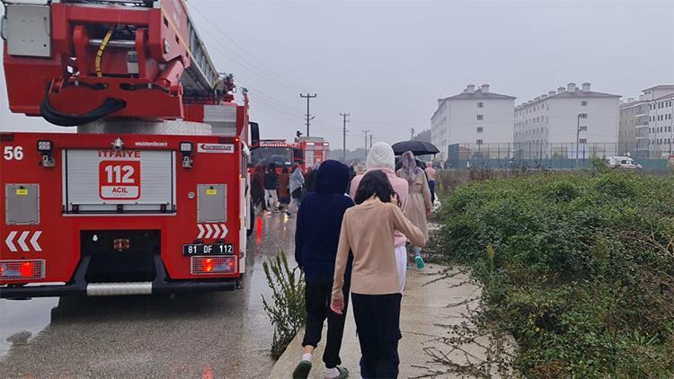 Düzcede doğal gaz çalışması öğrencilerde paniğe neden oldu Geçici olarak başka yurda alındılar