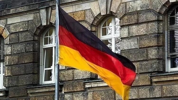 Almanya Dışişleri Bakanlığı: Kievdeki Alman Büyükelçiliğine Rus füzeleri isabet etti