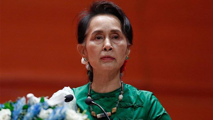 Myanmarın devrik lideri Suu Kyinin hapis cezası 26 yıla çıktı